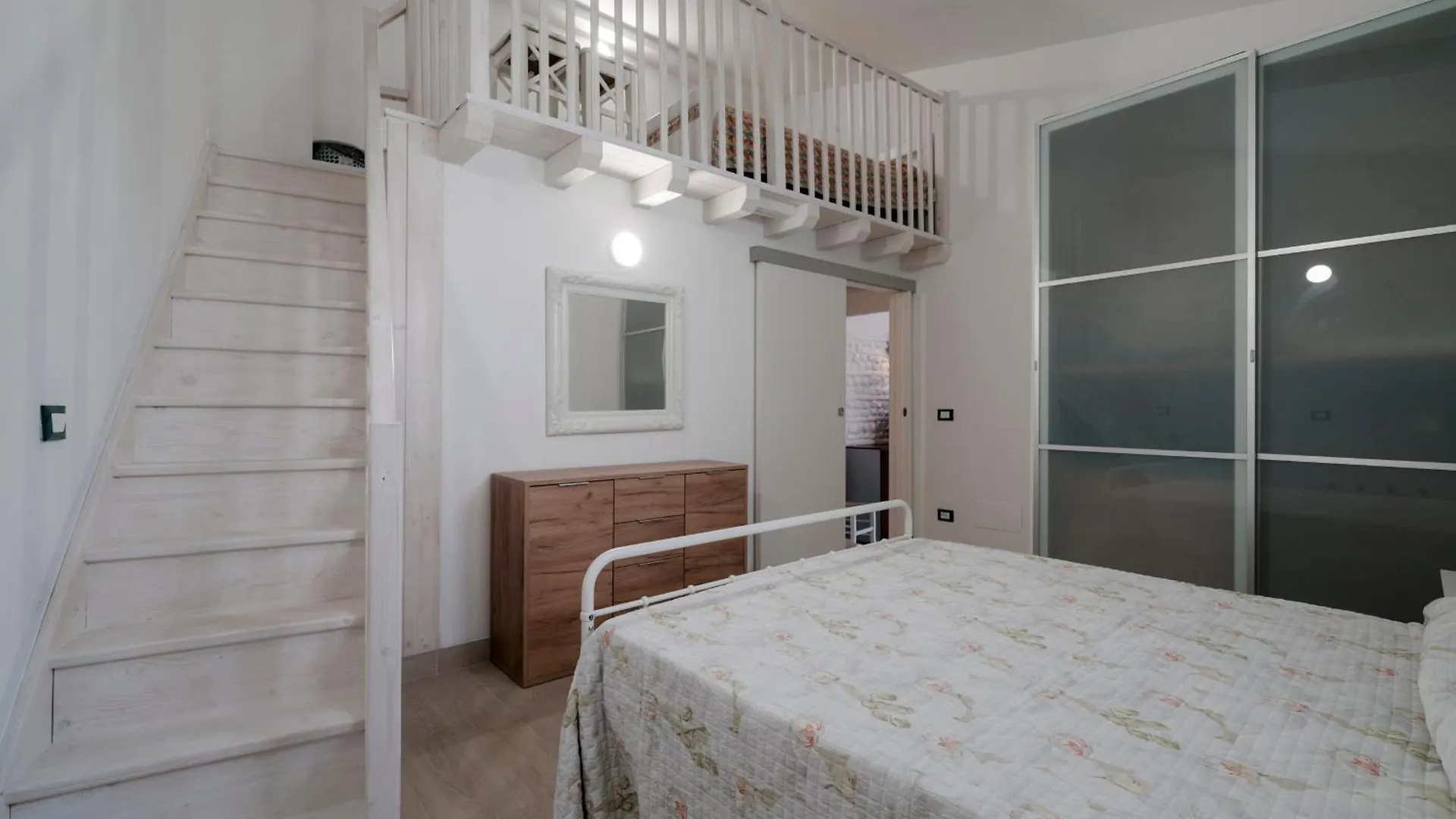 Casa Vacanze Le Tortore Desenzano 代森扎诺-德尔加达 度假居