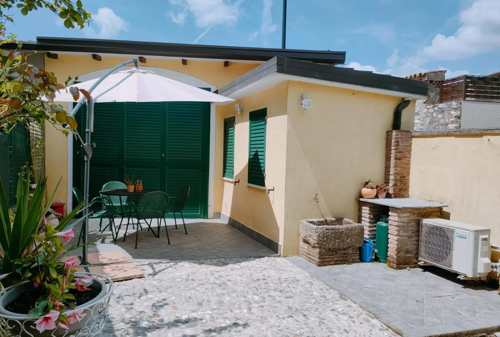 Casa Vacanze Le Tortore Desenzano 代森扎诺-德尔加达 0*,  意大利